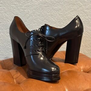 Giorgio Armani Leather Heeled Oxford / Derby Heels